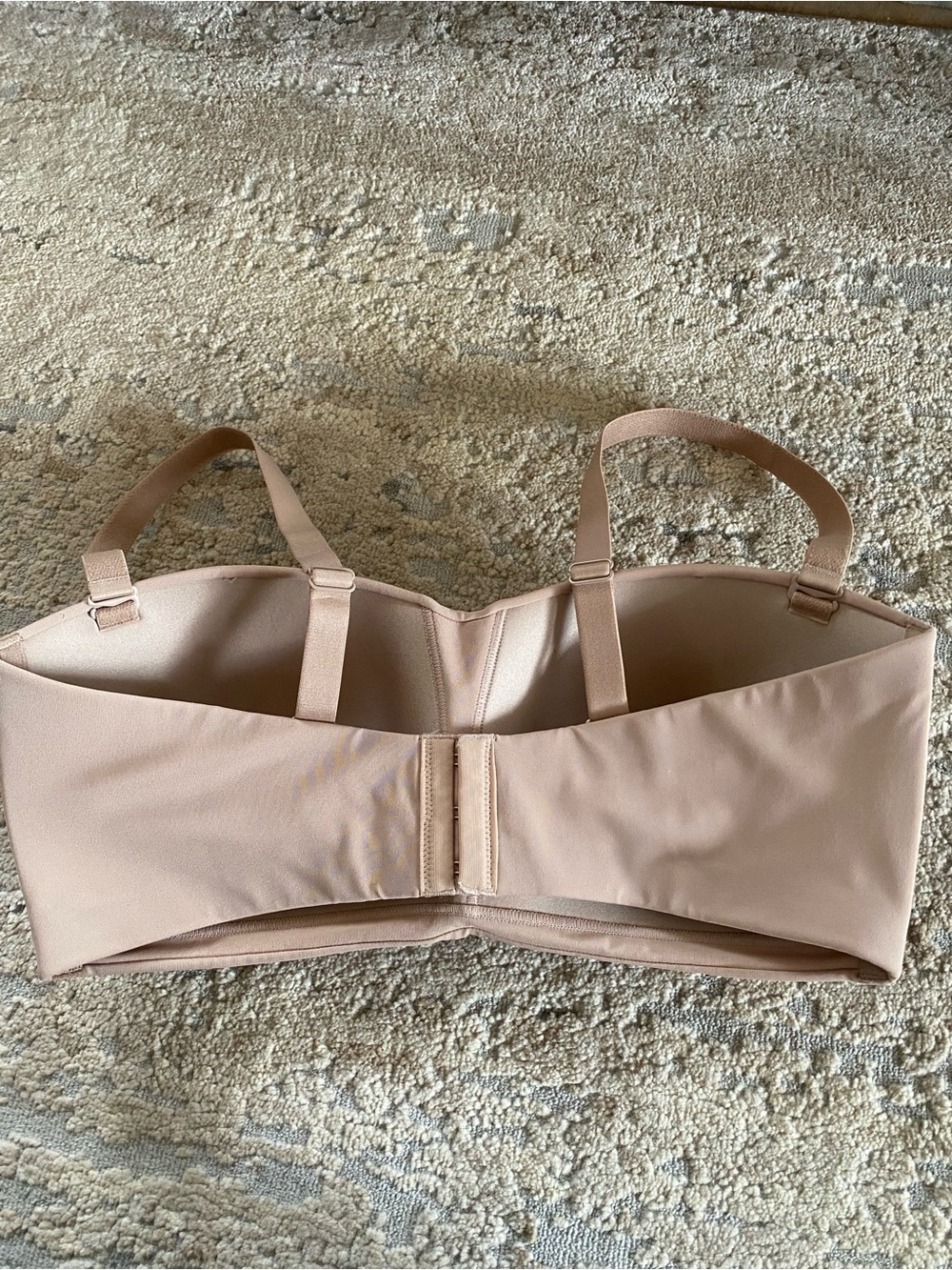 Warner’s Smoothing Nude Wireless Convertible Bra: Large - Picture 5 of 7